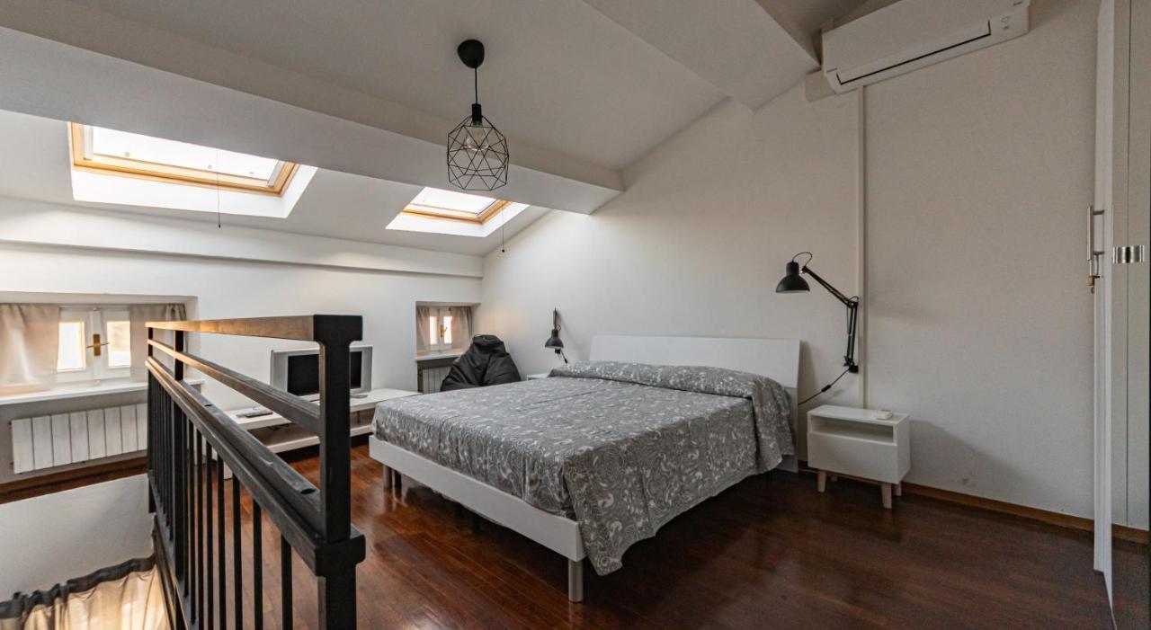 Sophia'S Loft Apartment ปาร์มา ภายนอก รูปภาพ