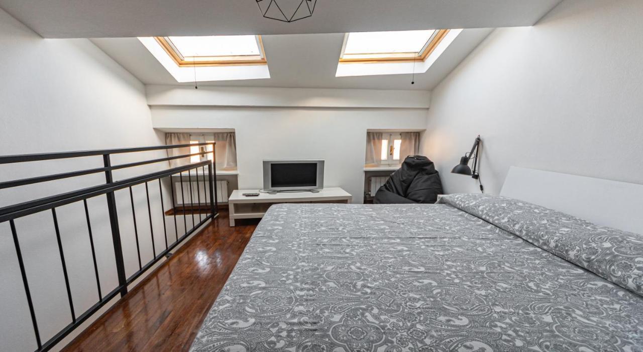 Sophia'S Loft Apartment ปาร์มา ภายนอก รูปภาพ