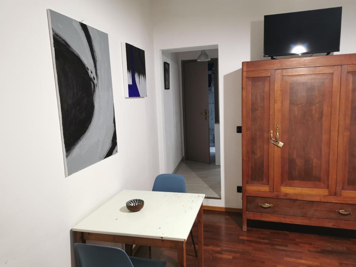 Sophia'S Loft Apartment ปาร์มา ภายนอก รูปภาพ